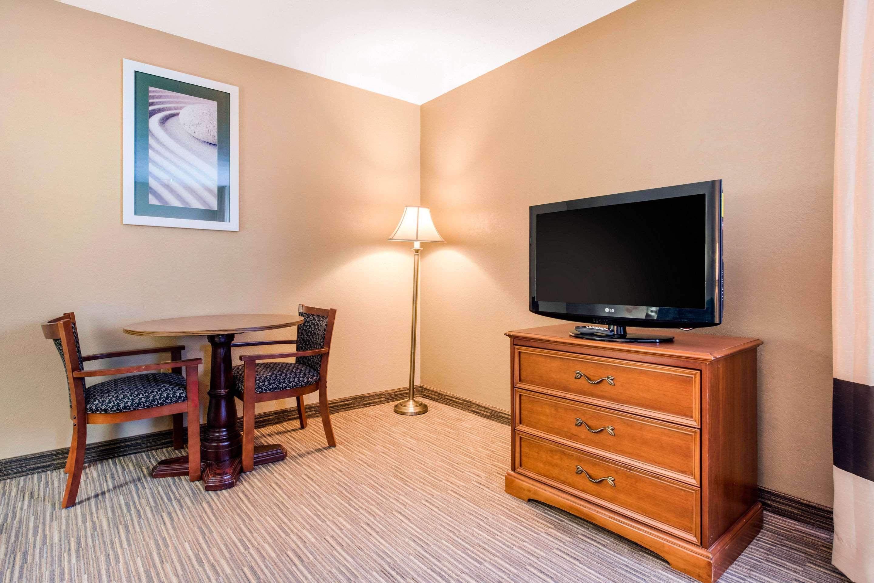 Quality Inn & Suites New Castle Exteriér fotografie