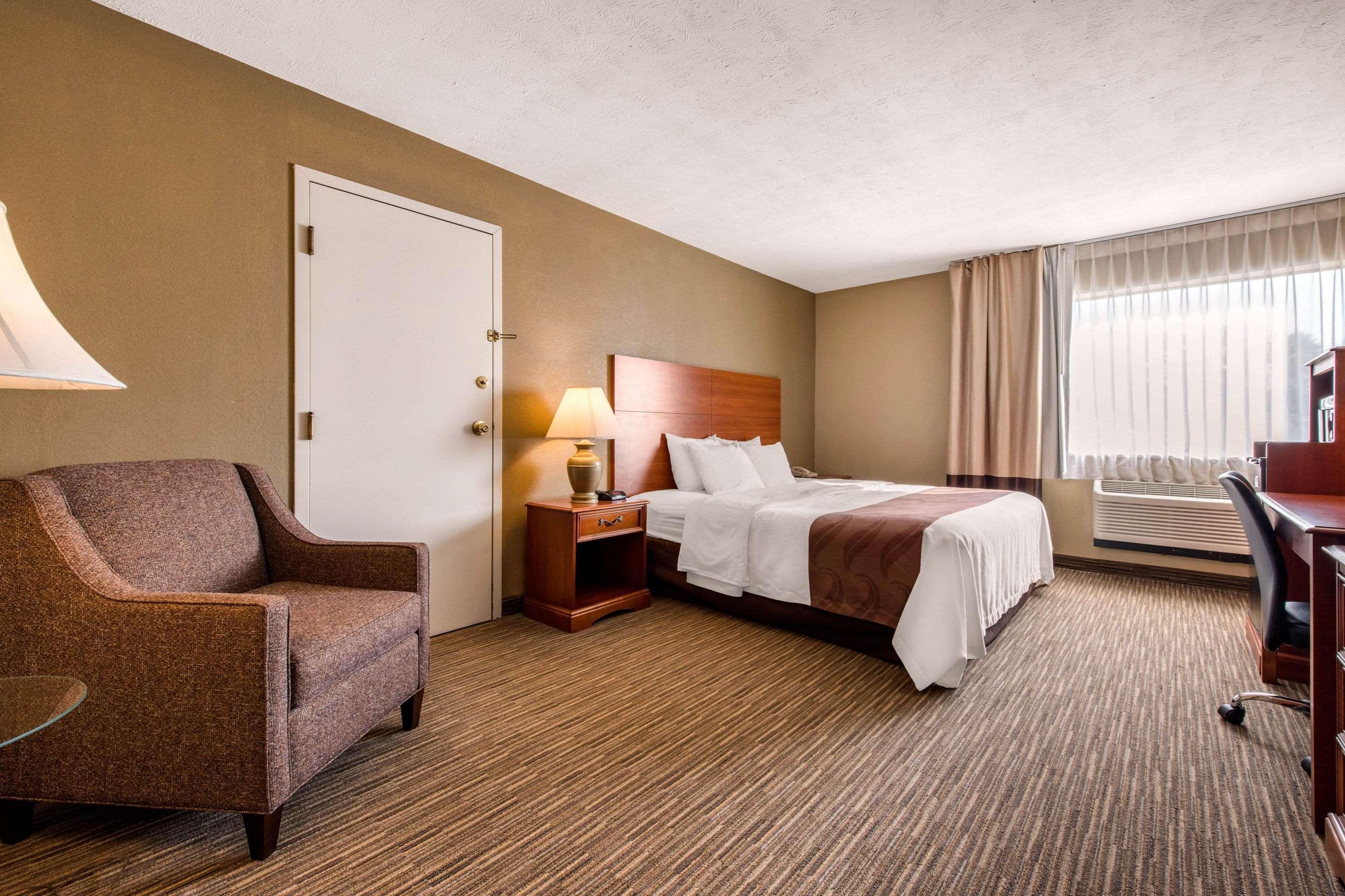 Quality Inn & Suites New Castle Exteriér fotografie