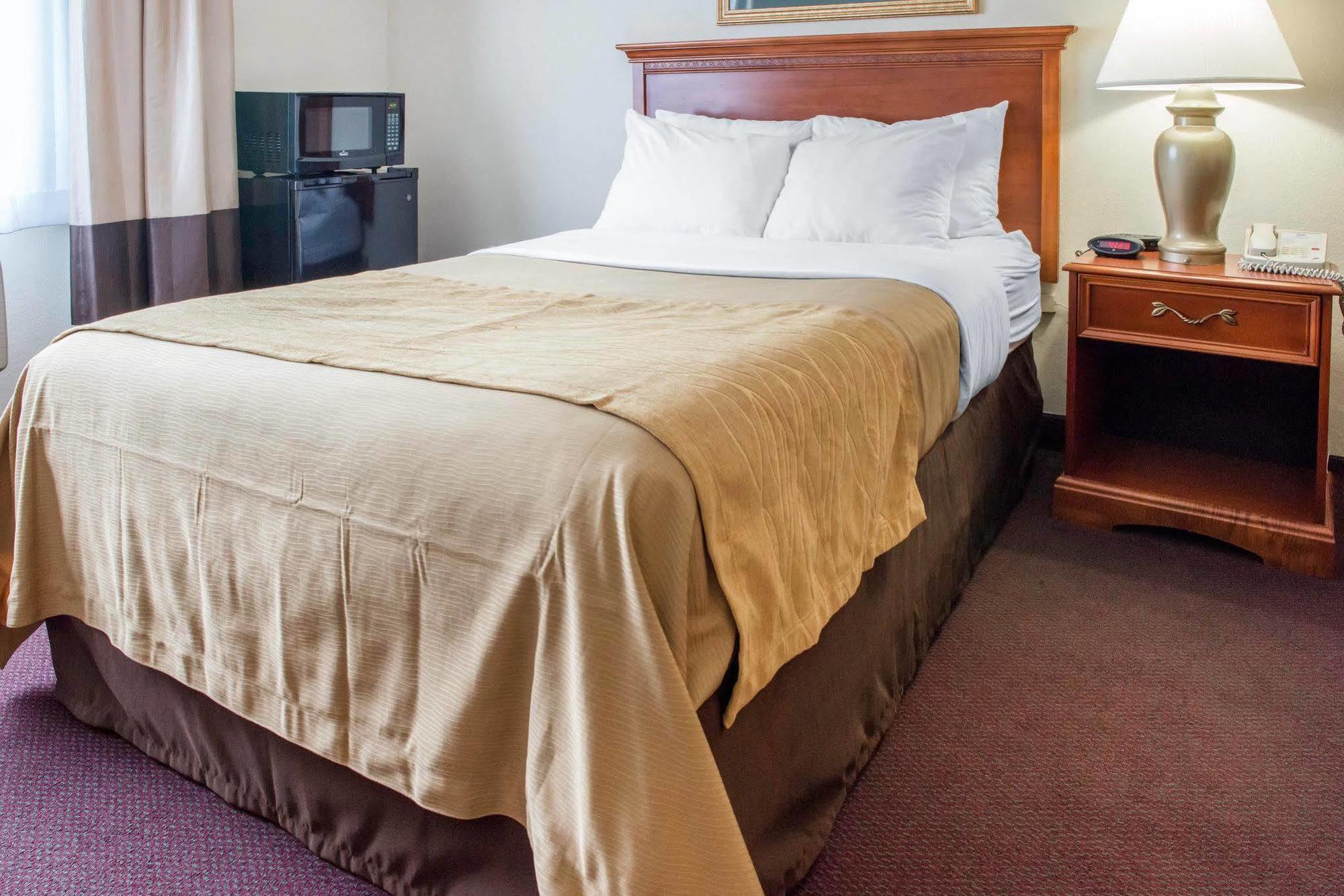 Quality Inn & Suites New Castle Exteriér fotografie