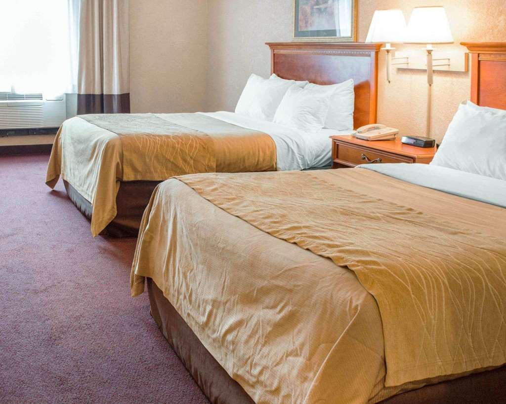 Quality Inn & Suites New Castle Pokoj fotografie